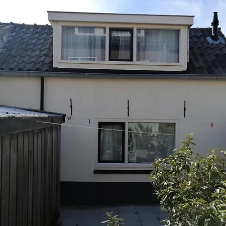 Holiday home Emmastraat Nur 100 Meter Vom In