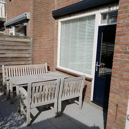 Holiday home Emmastraat Nur 100 Meter Vom In Katwijk aan Zee